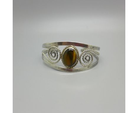 A silver bangle, 18g 