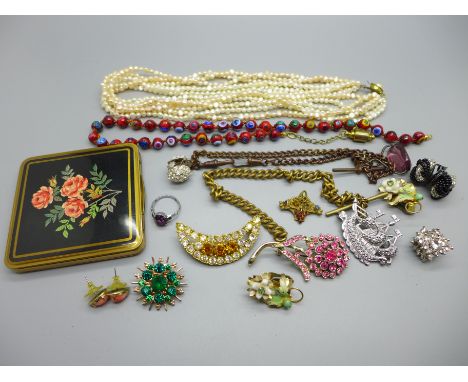 Assorted jewellery including a seed pearl necklace and a cigarette case 