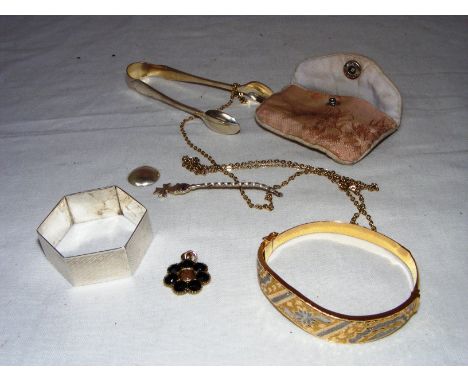 A selection of yellow and white metal including a bangle marked 22KDM etc.