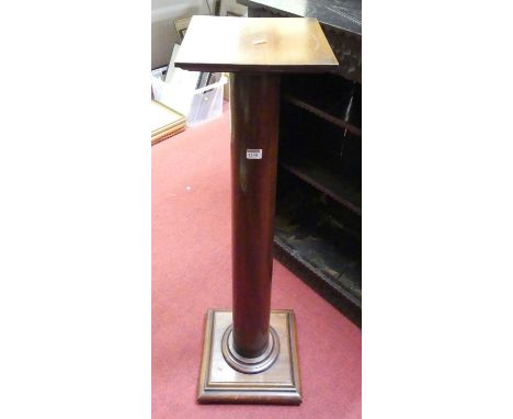 A 19th century mahogany pedestal plant stand, raised on plain turned column, h.107.5cm 