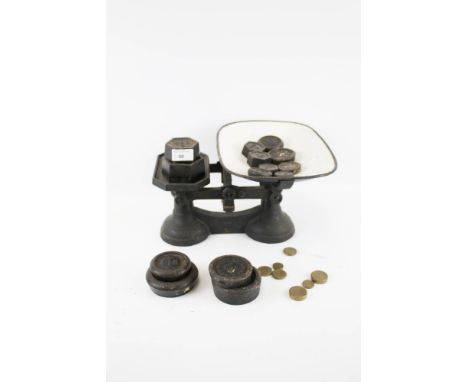 Set of 'J Ball' cast metal vintage kitchen scales and weights. 'Class 2 To Weigh 7lb' with enamel dish, H19cm