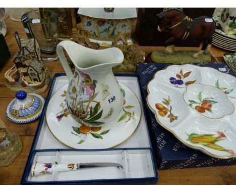 A ROYAL WORCESTER CHEESE PLATE AND KNIFE, A CONDIMENT TRAY, DAVID WINTER COTTAGES, COUNTRY ARTIST SHIREHORSE, ETC. 