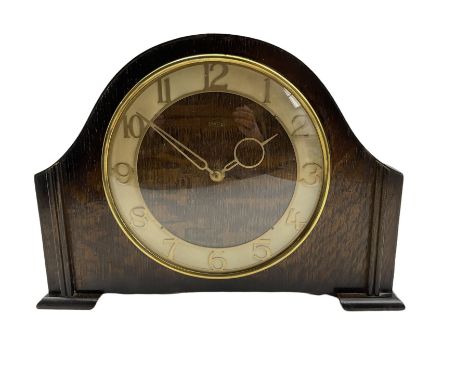Smiths oak cased 1960's mantle clock with gilt Arabic numerals and baton hands, timepiece spring driven movement wound and se