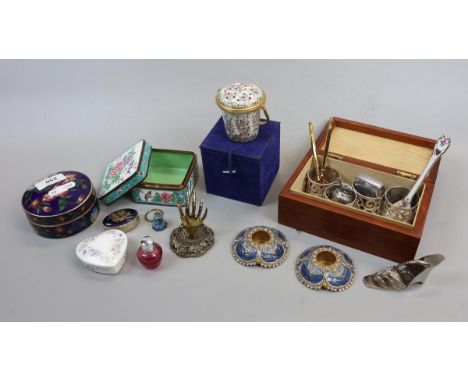 Collectables to include enamel key rings, candle holders, napkin rings etc 