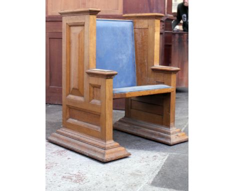 A light oak pew. W86cm D68cm H98cm