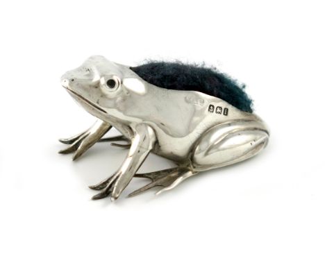 An Edwardian novelty silver frog pin cushion, by Allday and Lovekin, Birmingham 1908, modelled in a seated position, length 6