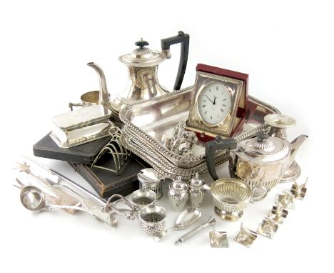 A mixed lot, comprising silver items: an Indian mug, by P. Orr and Sons, Madras, with fern decoration, a double inkwell, Birm