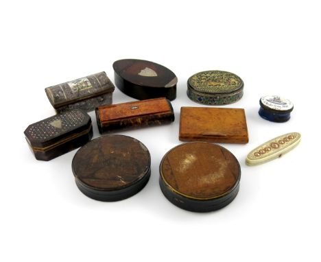 λ A mixed lot of boxes, comprising: an ivory toothpick box of oval form, set with gold mounts, an Indian metalware and enamel