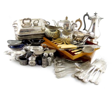 λ A mixed lot, comprising silver items: a pair of sauce boats, by Elkington and Co, Birmingham 1935, a set of twelve fish for