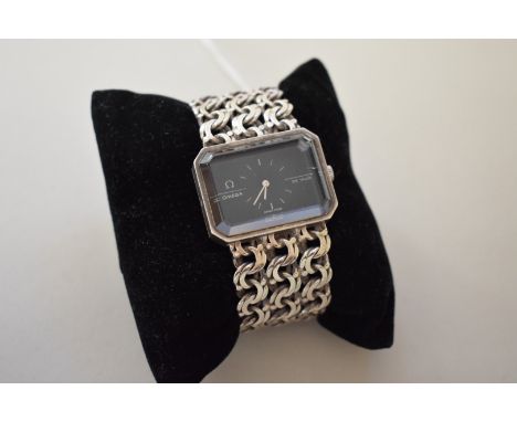 A 1970s Omega De Ville .925 silver manual wind wristwatch, 32mm, ref 625. 
