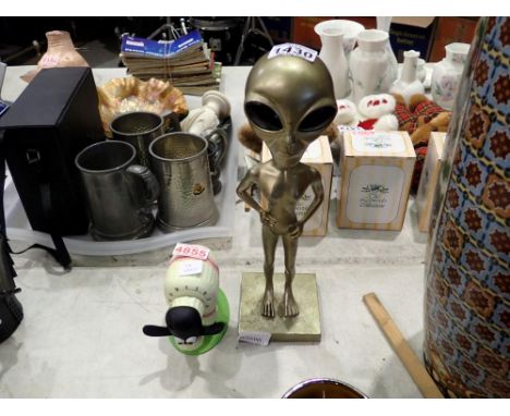 Sean The Sheep kitchen timer and a standing Grey Alien. Not available for in-house P&amp;P 