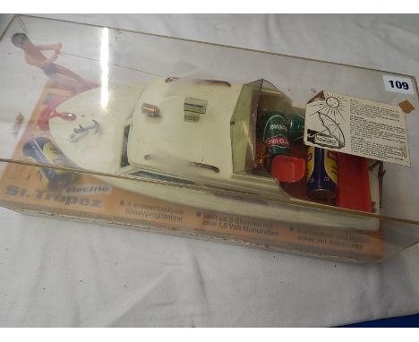 BOXED PLASTIC ST TROPAZ MODEL ELECTRIC BOAT 78S
