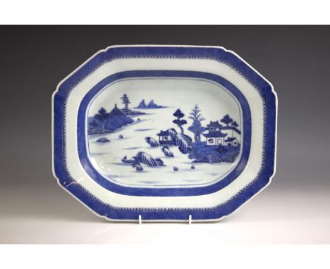 A large Chinese export porcelain blue and white basin, Qianlong (1736-1795), of canted rectangular form and centrally decorat