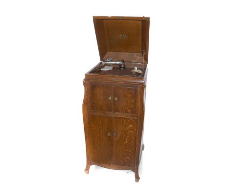 Cabinet gramophone, Victrola in oak case with nickel-plated internal fittings, replacement soundbox and octagonal bronze door