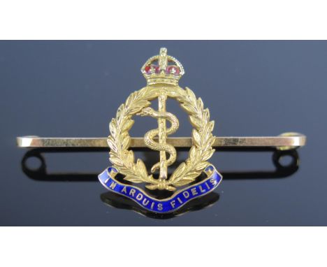 A Royal Army Medical Corps Yellow Metal and Enamel Sweetheart Brooch, 45mm, 4.6g 