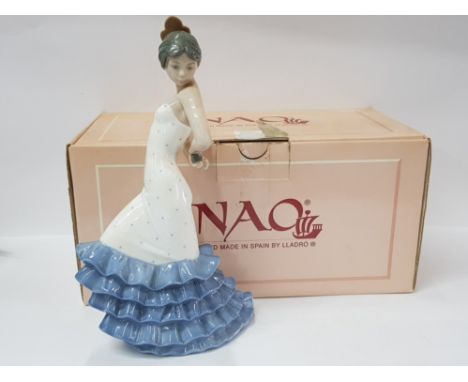NAO BY LLADRO FIGURE 0418 FLAMENCO DANCER WITH ORIGINAL BOX