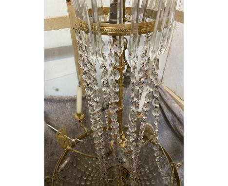 A good quality glass and brass chandelier,&nbsp; extending with 6 branches for light fittings, and a fine ornate brass centra