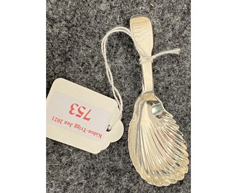 William IV Irish Hallmarked silver scallop bowl caddy spoon Dublin 1834 