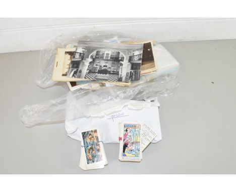 COLLECTION OF VINTAGE POSTCARDS
