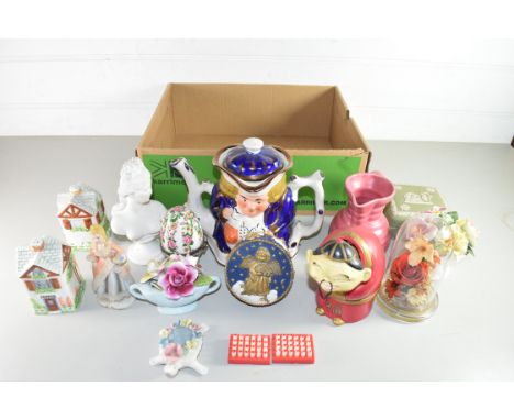 MIXED LOT COMPRISING A STAFFORDSHIRE TOBY TEA POT, WEDGWOOD JASPERWARE TRINKET BOX, FLOWER MODELS ETC