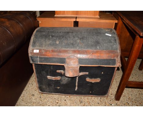 VINTAGE DOME TOP TRAVEL TRUNK, 69CM WIDE