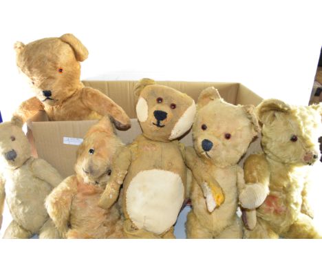 BOX CONTAINING VINTAGE TEDDY BEARS
