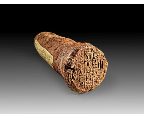 Grabkegel des Amenophis, Sohn des Hapu. 18. Dynastie, Zeit Amenophis' III., 1400 - 1364 v. Chr. L 17,5. Ton. Konischer Kegel,
