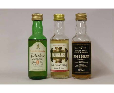 DUNGLASS 5 YEARS OLD
Malt Scotch Whisky. An experimental peated malt, produced for a very short spell at Littlemill distiller