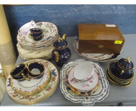 A selection of ceramics to include Royal Worcester Audubon Birds of America collectors plates, Limoges part coffee and tea se