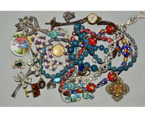 A SELECTION OF JEWELLERY, to include a marcasite flower brooch, a pair of marcasite and garnet drop earrings, a pair of marca
