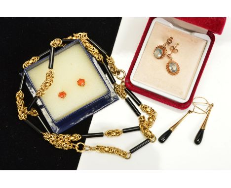 A MISCELLANEOUS COLLECTION OF JEWELLERY, to include a aquamarine pair of drop earrings, a pair of fire opal stud earrings, on