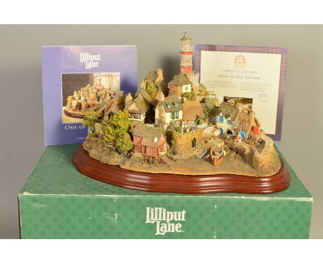 A LARGE BOXED LIMITED EDITION LILLIPUT LANE SCULPTURE, 'Out of the Storm' L2064, No1679/3000, on wooden plinth, with certific