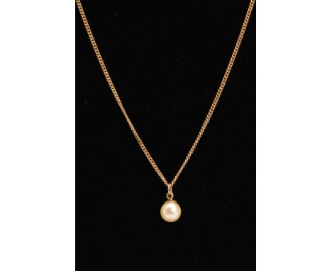 A MODERN CULTURED PEARL PENDANT, together with a fine curb chain, measuring 500mm in length, hallmarked 9ct gold, approximate