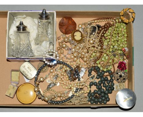 A SELECTION OF COSTUME JEWELLERY AND A PAIR OF EARLY 20TH CENTURY SILVER TOPPED CRYSTAL SALT AND PEPPER POTS, the salt and pe