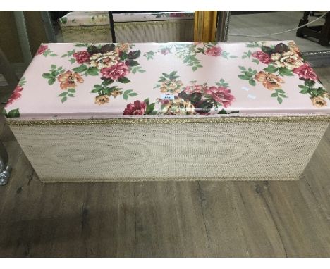VINTAGE BLANKET BOX &amp; CONTENTS