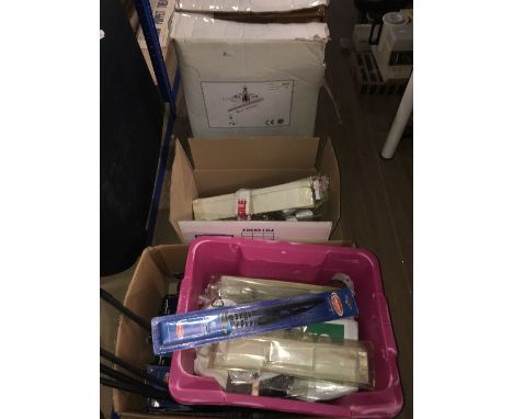 BOX LIGHT FITTINGS ETC &amp; LARGE BOX WINDSCREEN WIPERS