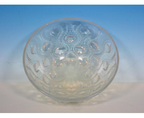 An R Lalique circular Bowl with tear drop moulded design, marked R LALIQUE. FRANCE 8 in Diam 