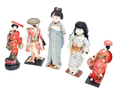 Collection of assorted vintage and modern dolls to include three modern porcelain, a 1960s Palitoy walking doll, three Japane