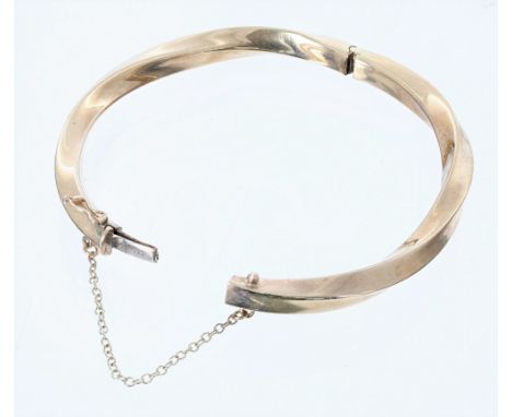 (ref. 9453) 9ct Twist bangle (14.3gm)