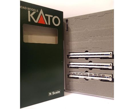 Kato 6286 Amfleet Viewliner Intercity Express three car set coaches. P&amp;P Group 1 (£14+VAT for the first lot and £1+VAT fo
