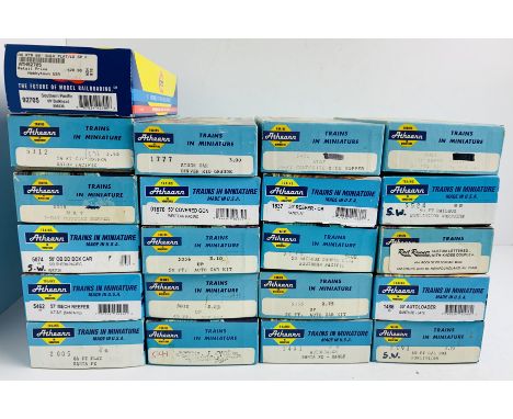 21x Athearn &amp; Walthers HO Scale Wagons - All Boxed. P&amp;P Group 3 (£25+VAT for the first lot and £5+VAT for subsequent 