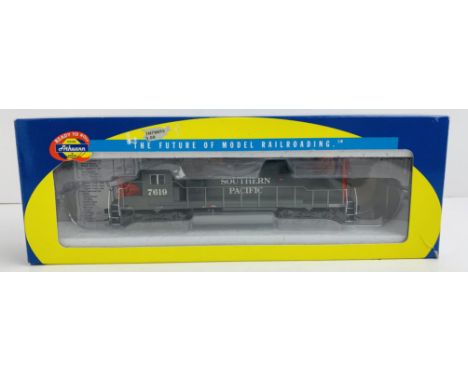 Athearn 79693 Southern Pacific GP40-2. P&amp;P Group 2 (£18+VAT for the first lot and £3+VAT for subsequent lots) 
