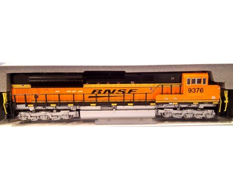 Kate N gauge 176-8434 SD 70 AC and BNSF no 9376. P&amp;P Group 1 (£14+VAT for the first lot and £1+VAT for subsequent lots) 