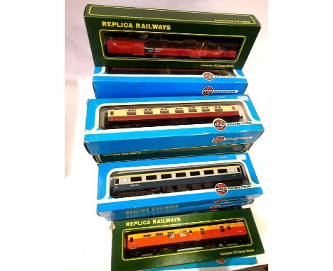 Nineteen boxed OO scale coaches Airfix, Replica, Dapol, includes LMS, BR, GWR, Blue Grey etc. P&amp;P Group 3 (£25+VAT for th