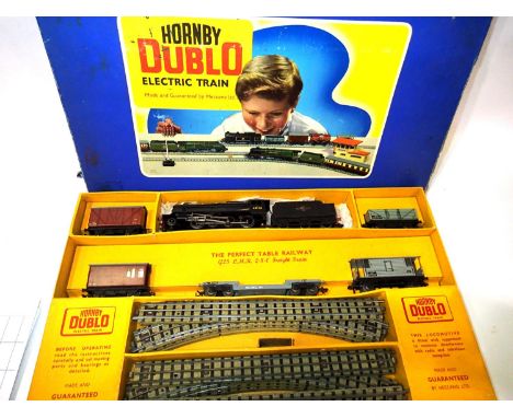 Hornby Dublo three rail st G25: 8F-48158 and five wagons, track, good condition with minor marks etc, box in fair condition, 