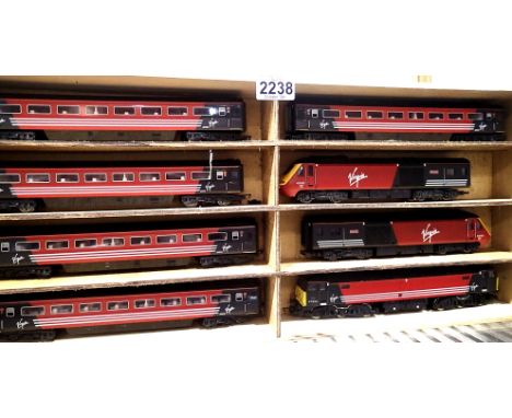 Hornby Virgin trains CL47 47844, HST x2 car Maiden Voyager and Lady in red and five Virgin coaches. P&amp;P Group 3 (£25+VAT 