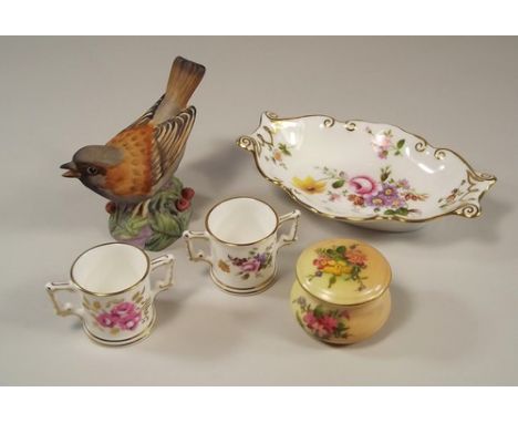 WORCESTER & DERBY.
A Royal Worcester sparrow & small lidded pot & three pieces of Royal Crown Derby.