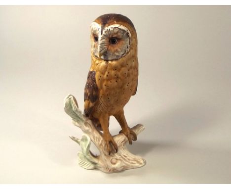 GOEBEL.
A Goebel owl model, CV112. Height 24cm.