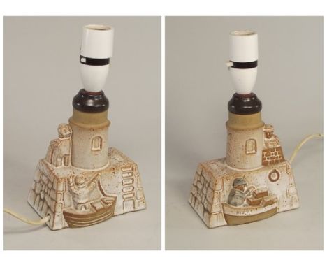 TREMAEN POTTERY.
A Tremaen, Newlyn lighthouse lamp base. Height 16cm. 