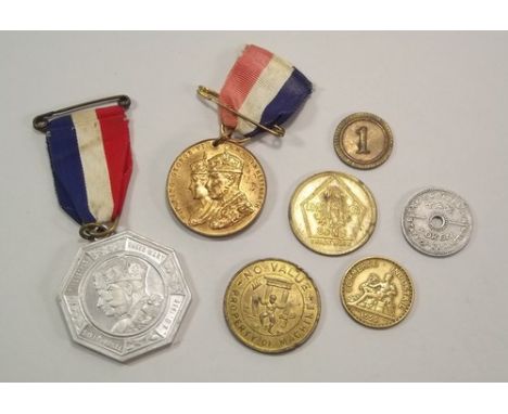 MEDALS, TOKENS ETC.
George V Silver Jubilee & George VI Coronation medals, a State of Washington 10 Cents or Less Purchase Ta